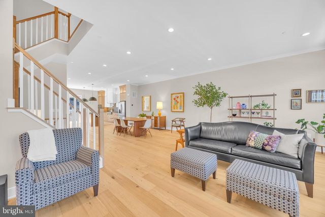 15 LINDER COURT, Middletown, NJ 07748