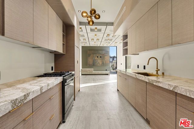 1021 N Ogden Drive PH 7, West Hollywood, CA 90046