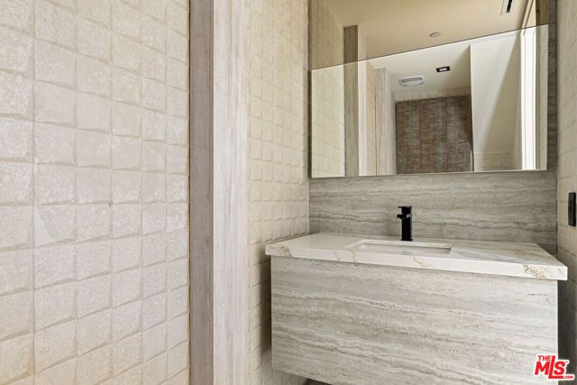 1021 N Ogden Drive PH 7, West Hollywood, CA 90046