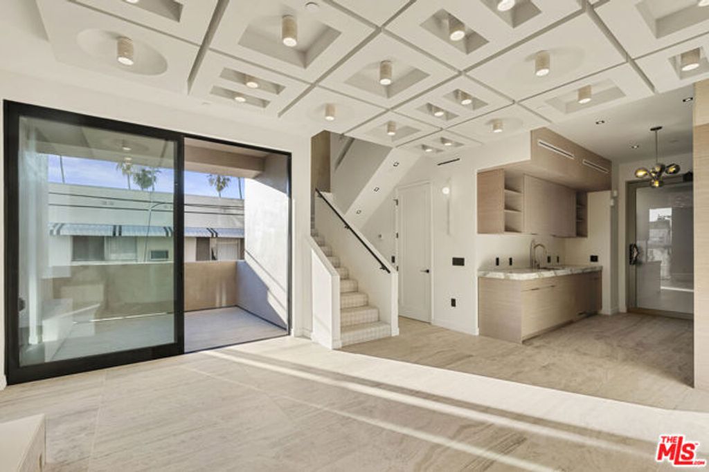 1021 N Ogden Drive PH 7, West Hollywood, CA 90046