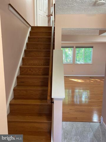 2846 S MEADE ST, Arlington, VA 22206