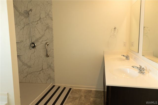 7338 Tulip Trestle Ct, Northport, AL 35473