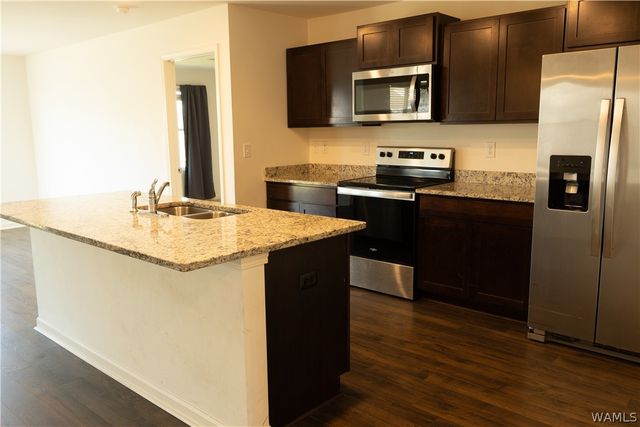 7338 Tulip Trestle Ct, Northport, AL 35473