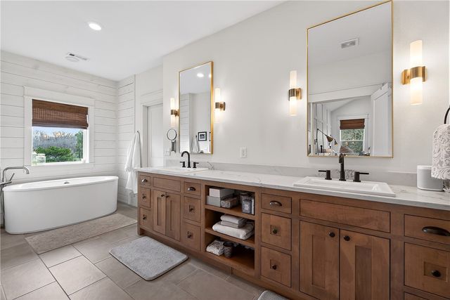 8151 Spanker Ridge Drive, Bentonville, AR 72712