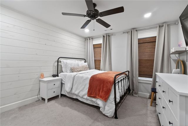 8151 Spanker Ridge Drive, Bentonville, AR 72712