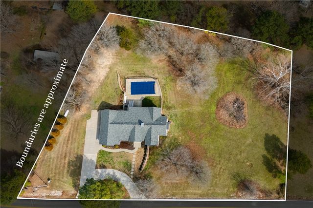 8151 Spanker Ridge Drive, Bentonville, AR 72712