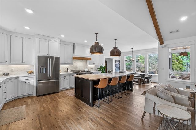 8151 Spanker Ridge Drive, Bentonville, AR 72712