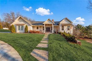 8151 Spanker Ridge Drive, Bentonville, AR 72712