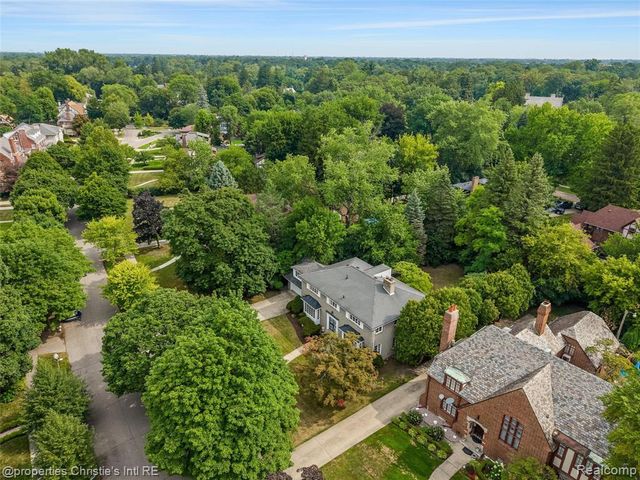 19262 Strathcona Drive, Detroit, MI 48203
