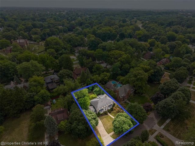 19262 Strathcona Drive, Detroit, MI 48203
