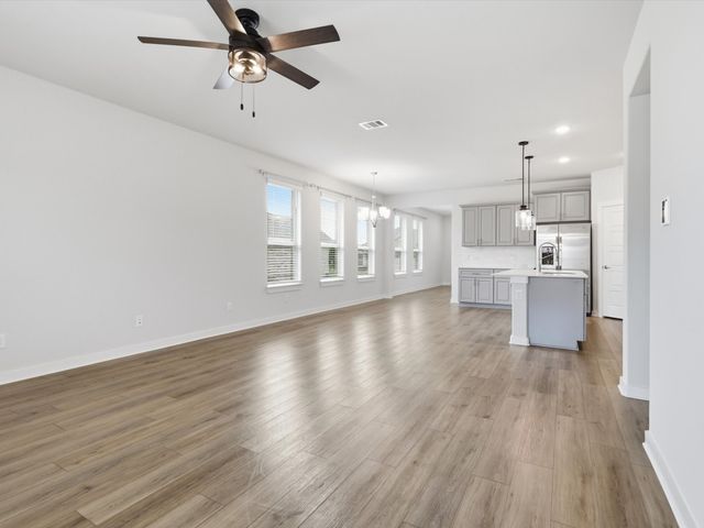 413 Vawter Drive, Van Alstyne, TX 75495