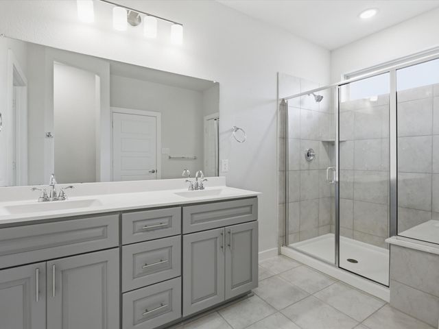 413 Vawter Drive, Van Alstyne, TX 75495
