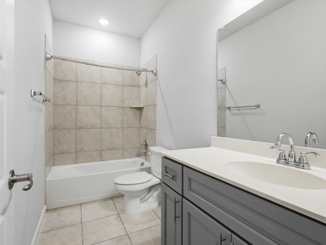 413 Vawter Drive, Van Alstyne, TX 75495