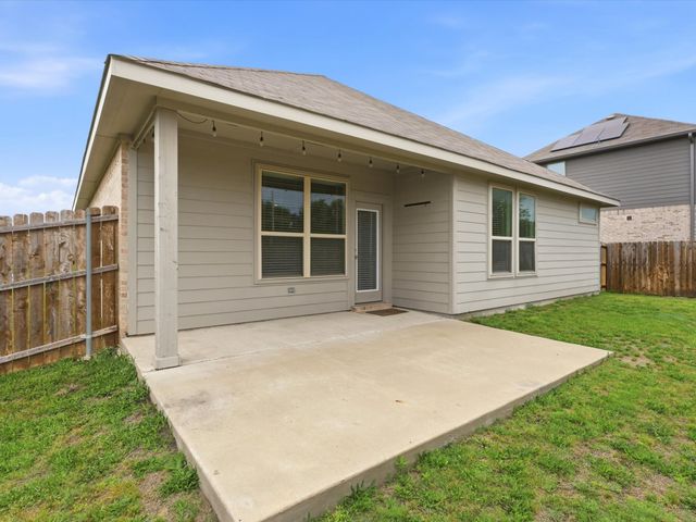 413 Vawter Drive, Van Alstyne, TX 75495