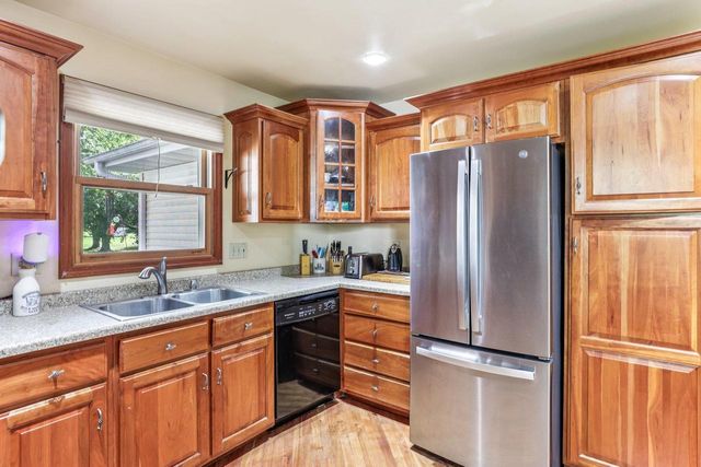 325 Warren Avenue, Reedsburg, WI 53959