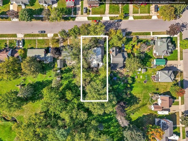 325 Warren Avenue, Reedsburg, WI 53959