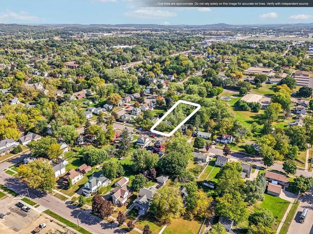 325 Warren Avenue, Reedsburg, WI 53959