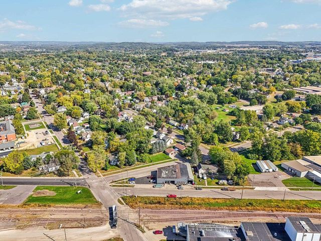 325 Warren Avenue, Reedsburg, WI 53959