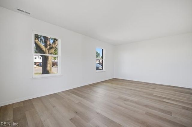 5671 Dodington CT, Virginia Beach, VA 23462