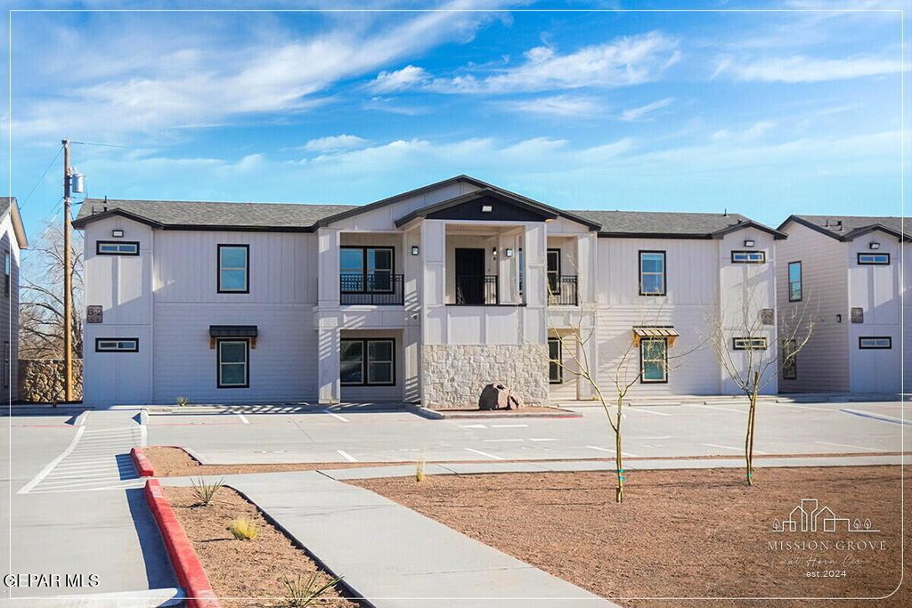 10680 Horn Circle 5, Socorro, TX 79927