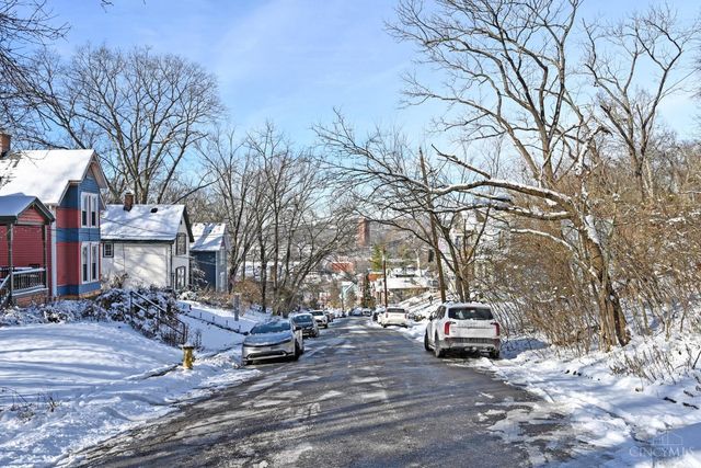 3753 Sachem Avenue, Cincinnati, OH 45226