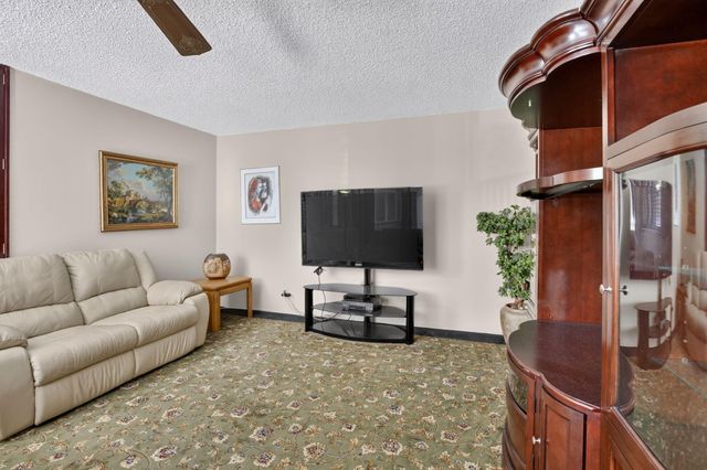 3350 NE 192ND Street 2B-B, Aventura, FL 33180