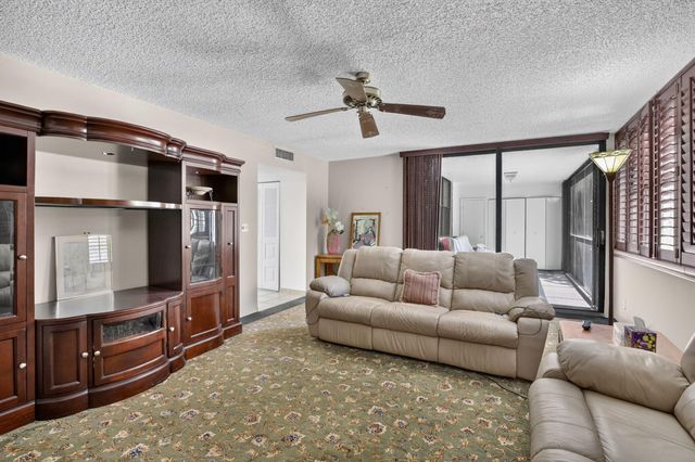 3350 NE 192ND Street 2B-B, Aventura, FL 33180
