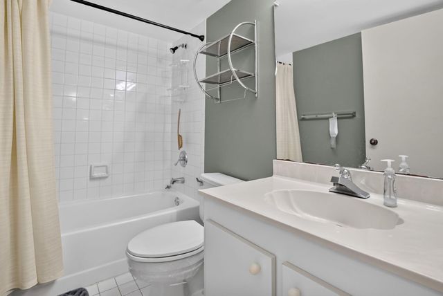 3350 NE 192ND Street 2B-B, Aventura, FL 33180