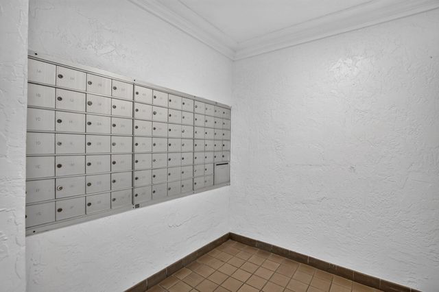 3350 NE 192ND Street 2B-B, Aventura, FL 33180