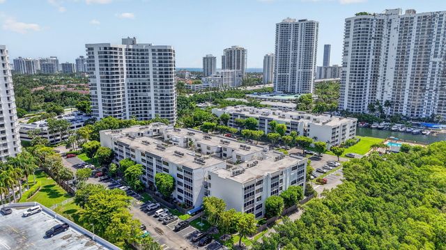 3350 NE 192ND Street 2B-B, Aventura, FL 33180