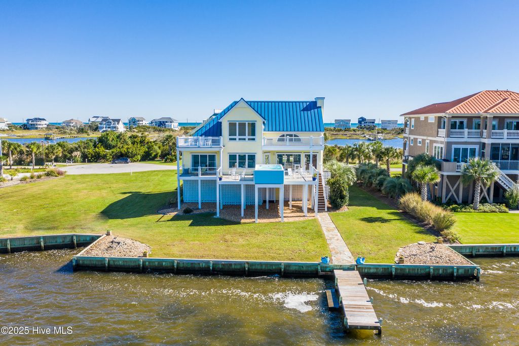 Image 4 of property listing at 31 Osprey Drive, Sneads Ferry, NC 28460