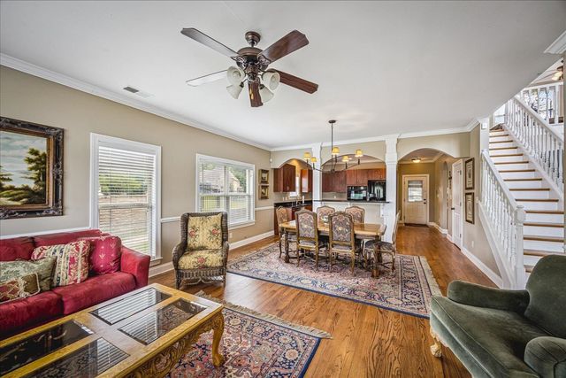 8926 VALLEY MILL LN, Bartlett, TN 38002