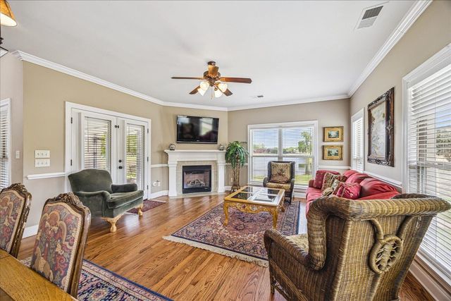 8926 VALLEY MILL LN, Bartlett, TN 38002