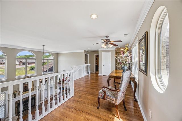 8926 VALLEY MILL LN, Bartlett, TN 38002