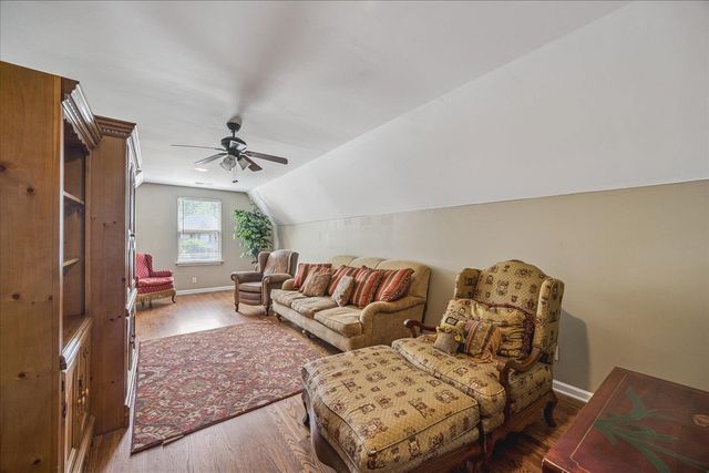 8926 VALLEY MILL LN, Bartlett, TN 38002