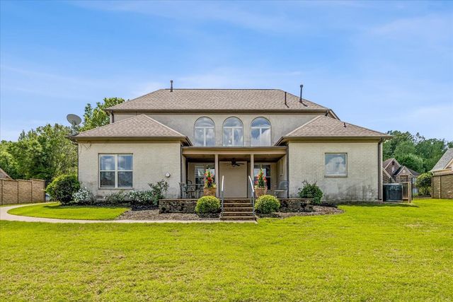 8926 VALLEY MILL LN, Bartlett, TN 38002