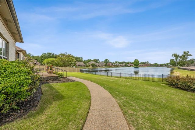 8926 VALLEY MILL LN, Bartlett, TN 38002