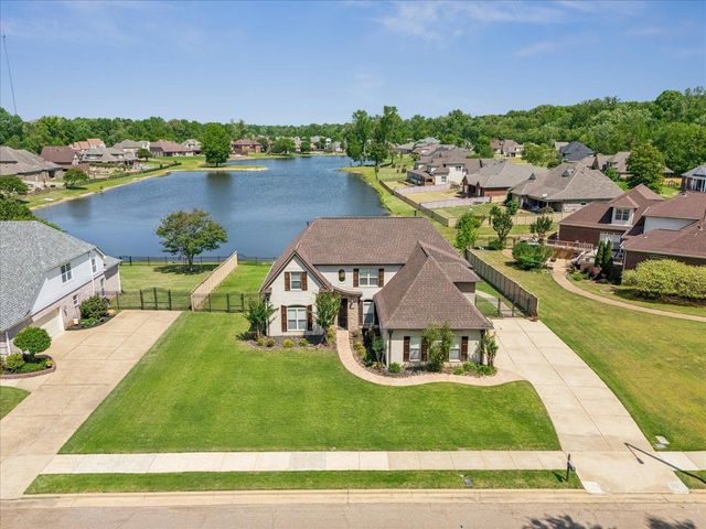 8926 VALLEY MILL LN, Bartlett, TN 38002