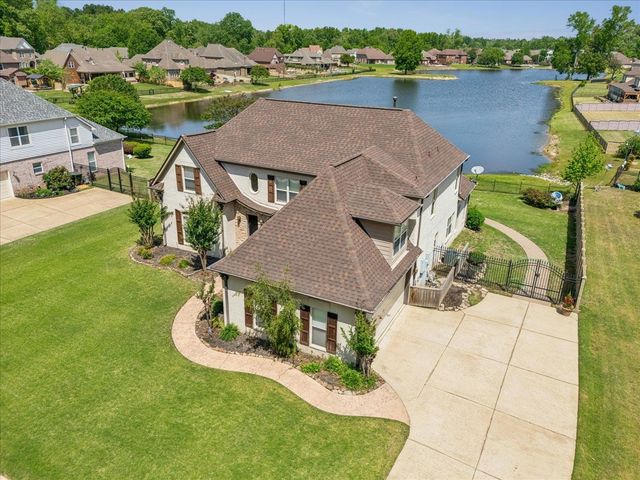 8926 VALLEY MILL LN, Bartlett, TN 38002