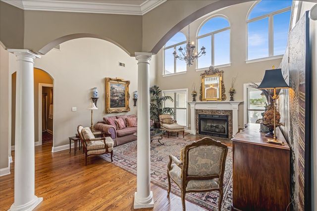 8926 VALLEY MILL LN, Bartlett, TN 38002