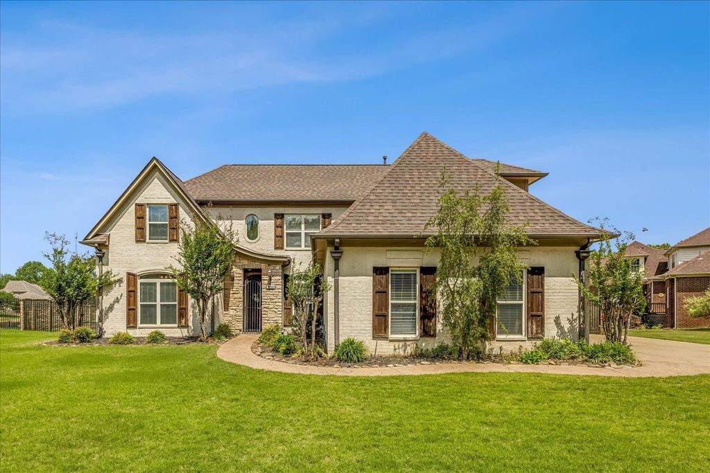 8926 VALLEY MILL LN, Bartlett, TN 38002