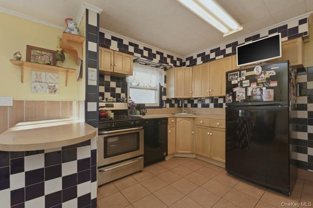 99 Virginia Avenue, Long Beach, NY 11561