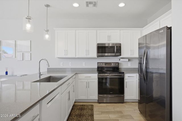 2245 S SABINO Drive 105, Gilbert, AZ 85295