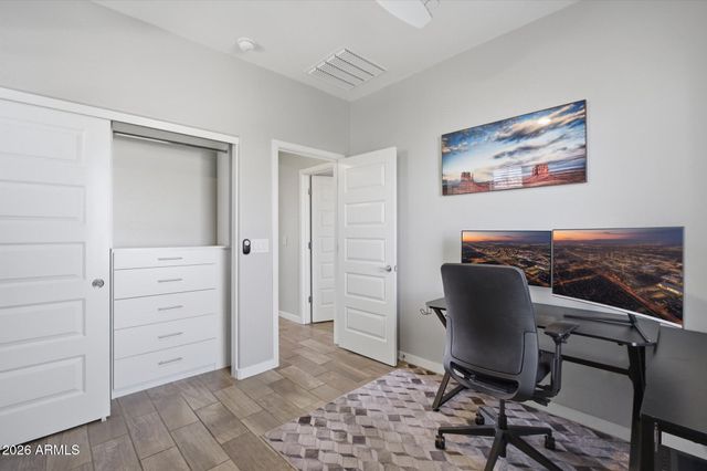 2245 S SABINO Drive 105, Gilbert, AZ 85295