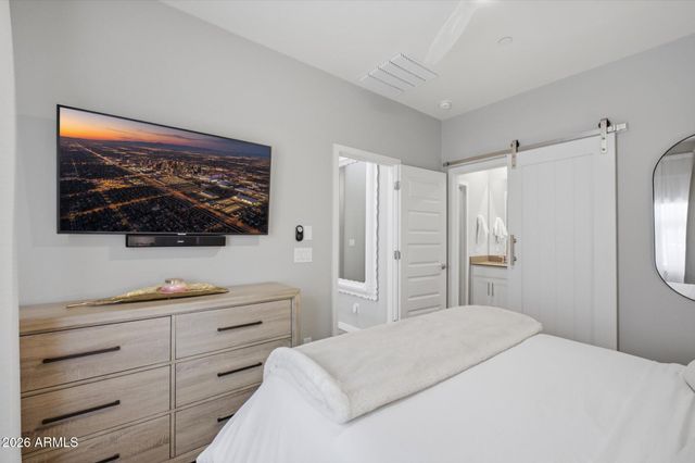 2245 S SABINO Drive 105, Gilbert, AZ 85295