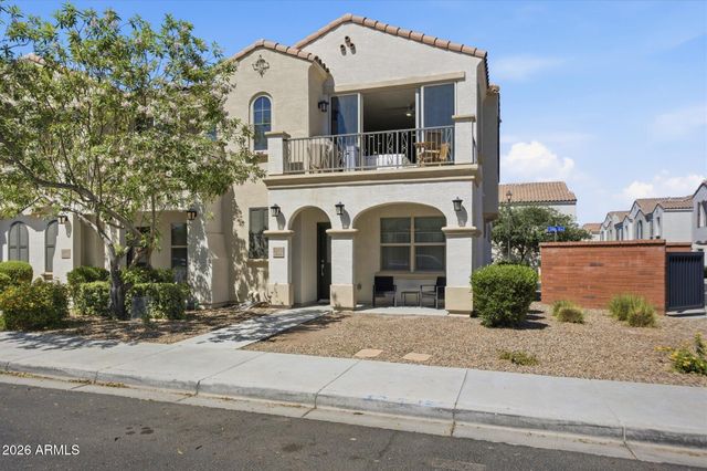 2245 S SABINO Drive 105, Gilbert, AZ 85295