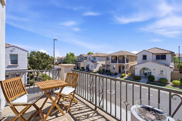 2245 S SABINO Drive 105, Gilbert, AZ 85295