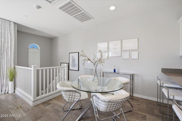 2245 S SABINO Drive 105, Gilbert, AZ 85295