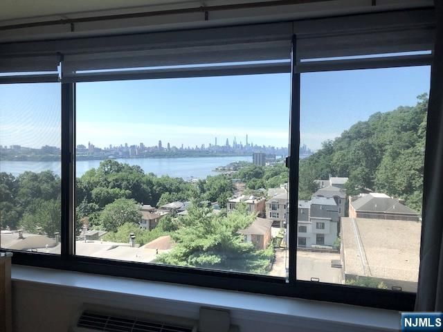 100 Old Palisade Road 803, Fort Lee, NJ 07024