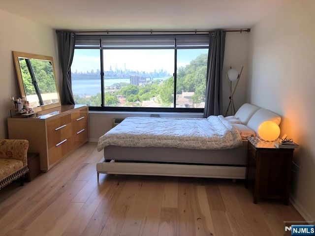 100 Old Palisade Road 803, Fort Lee, NJ 07024